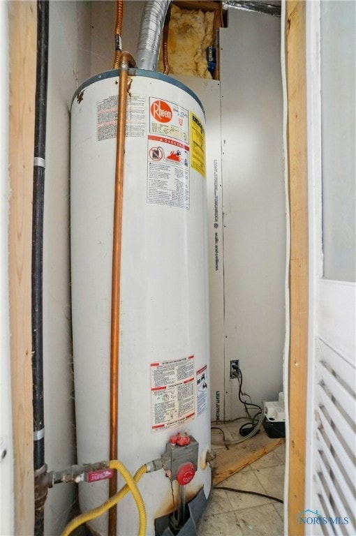705 Reineck Dr, Toledo, OH 43605 - utilities with water heater