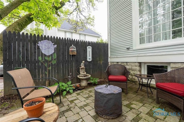 202 Hancock St, Findlay, OH 45840 - view of patio / terrace