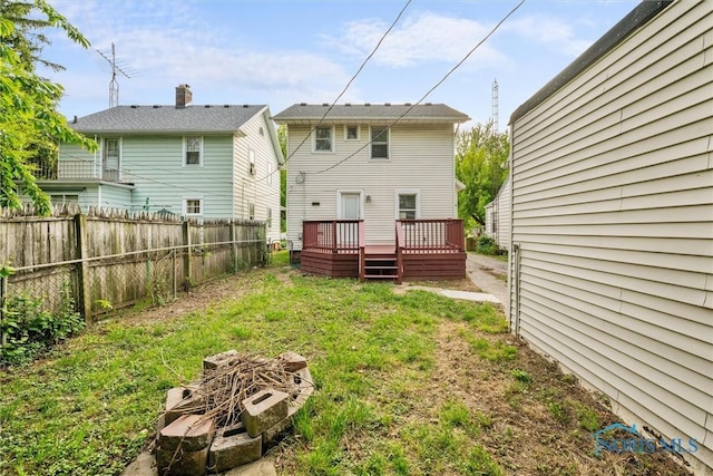 4242 Fairview Dr, Toledo, OH 43612 - back of property with a deck
