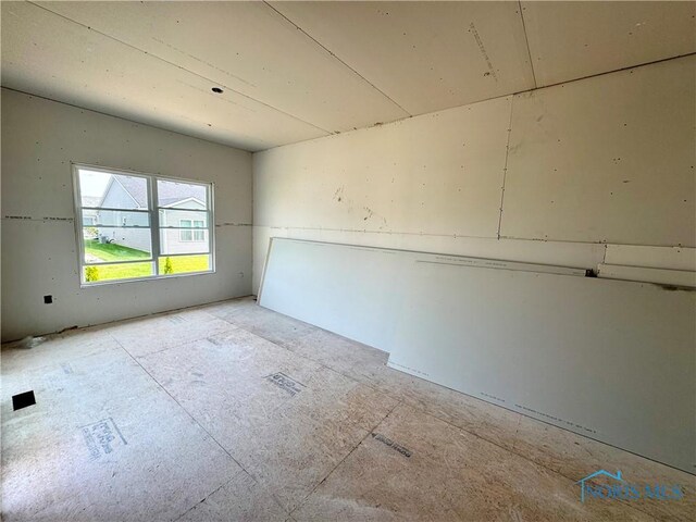 5021 Easton Dr, Oregon, OH 43616 - photo 4