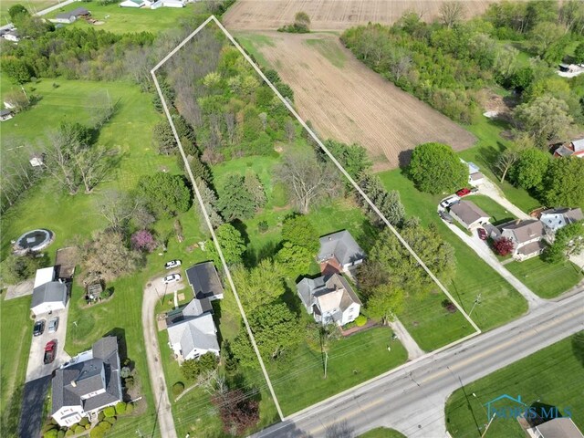 888 Columbus Ave, Fostoria, OH 44830 - birds eye view of property with a residential view