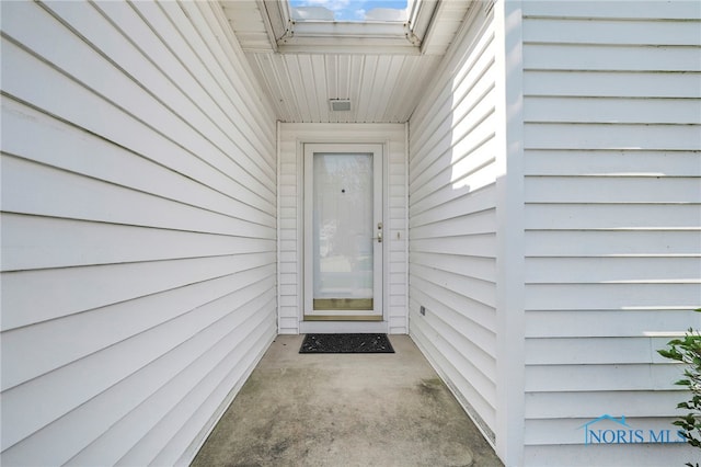 view of property entrance