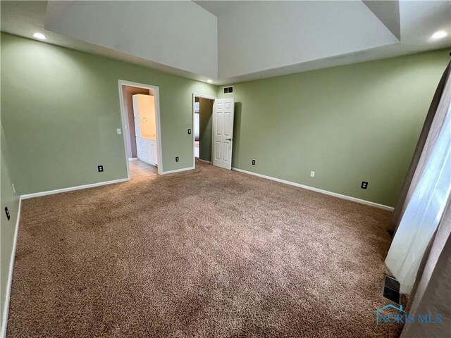 3518 Butz Rd, Maumee, OH 43537 - unfurnished bedroom featuring carpet flooring, recessed lighting, baseboards, ensuite bath, and high vaulted ceiling