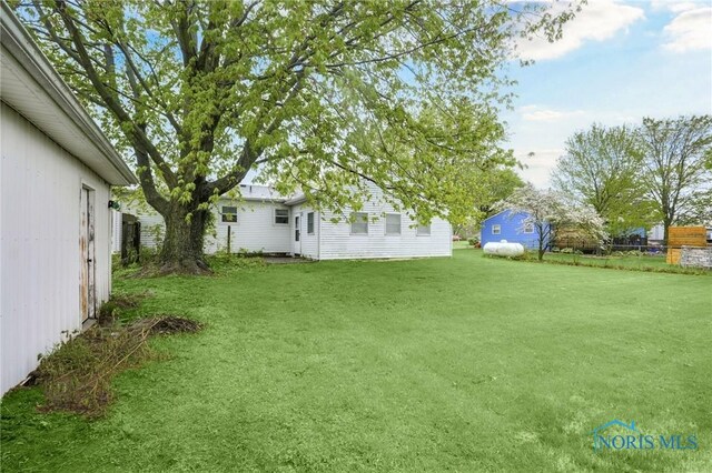13921 Defiance Pike, Rudolph, OH 43462 - view of yard