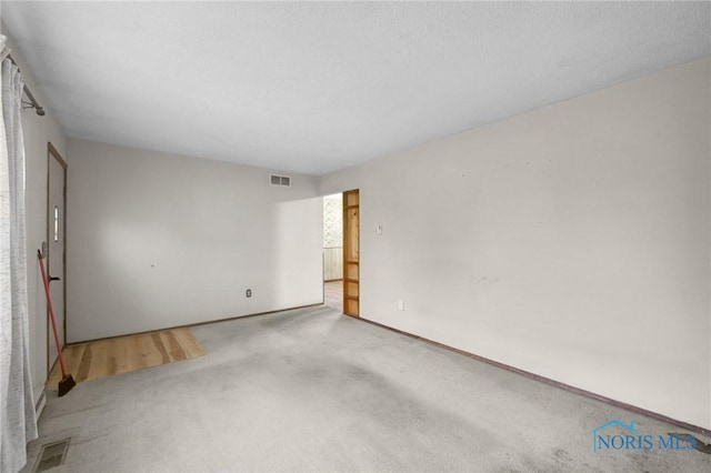 13921 Defiance Pike, Rudolph, OH 43462 - empty room with carpet