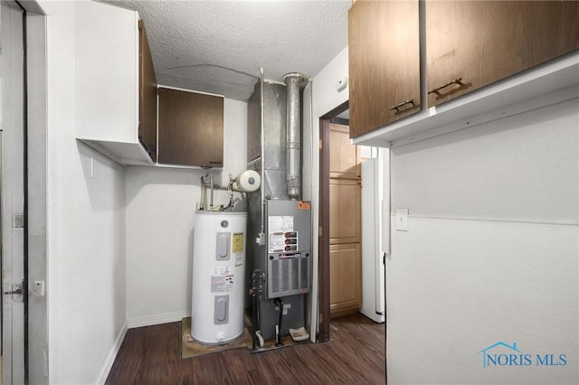 13921 Defiance Pike, Rudolph, OH 43462 - utility room featuring water heater