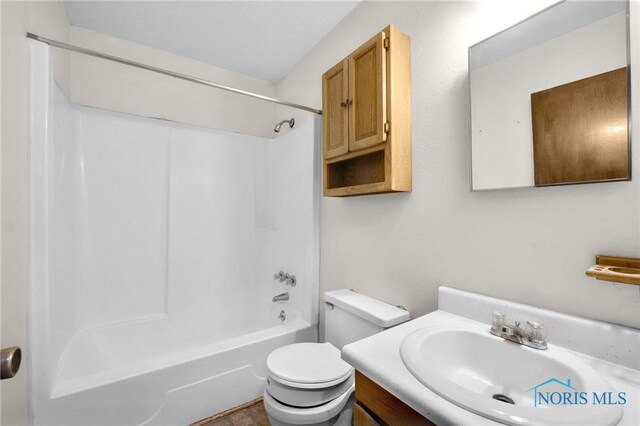 13921 Defiance Pike, Rudolph, OH 43462 - bathroom featuring toilet, shower / bath combination, and vanity