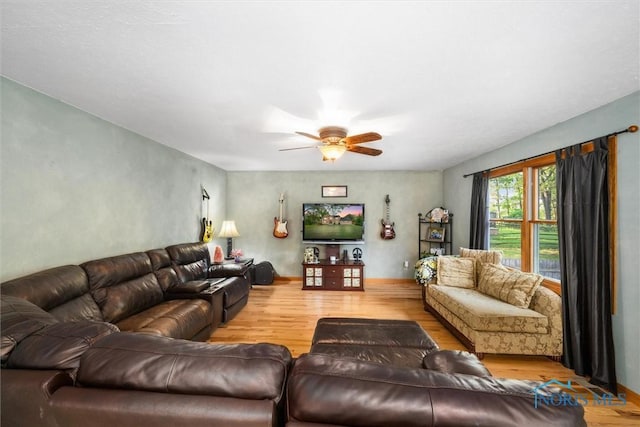 2515 S Berkey Southern Rd, Swanton, OH 43558 - living area featuring wood finished floors and ceiling fan
