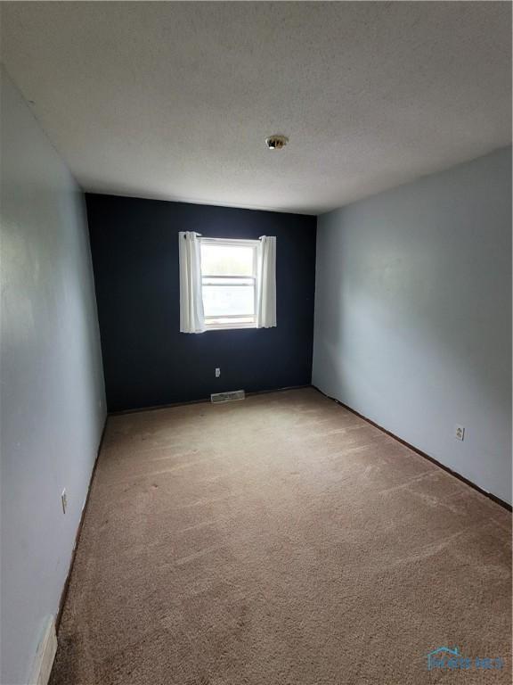 633 Southfield Dr, Maumee, OH 43537 - view of carpeted empty room