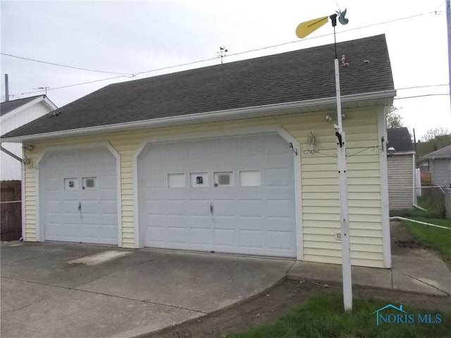view of detached garage