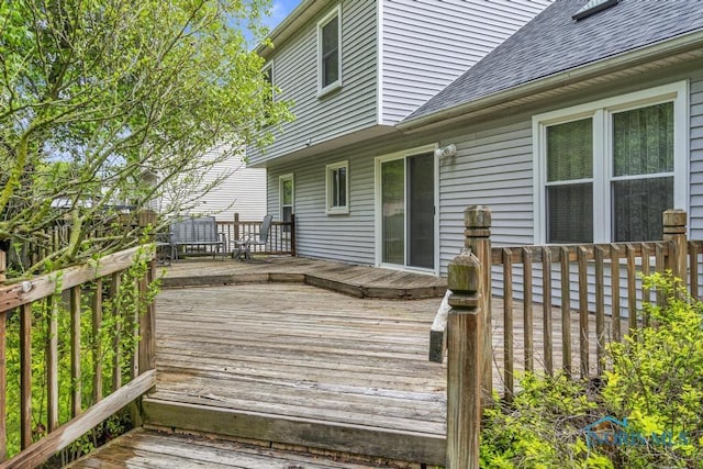 3739 Wild Pheasant Ln, Sylvania, OH 43560 - view of wooden terrace