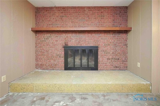 1440 N State Route 19, Republic, OH 44867 - details featuring a large fireplace