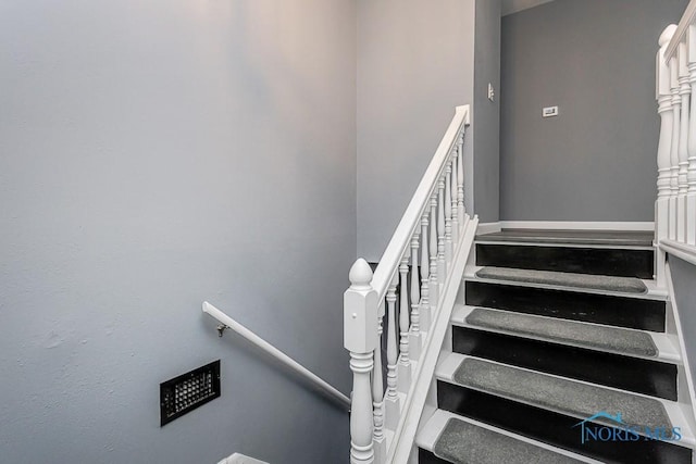 2509 Orchard Hills Blvd, Toledo, OH 43615 - view of stairs