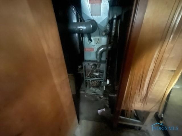 2004 Calumet Ave, Toledo, OH 43607 - utilities with heating unit