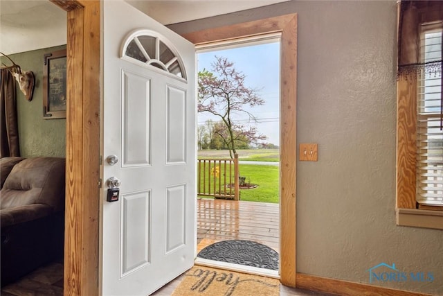 22020 Switzer Rd, Defiance, OH 43512 - doorway featuring a textured wall
