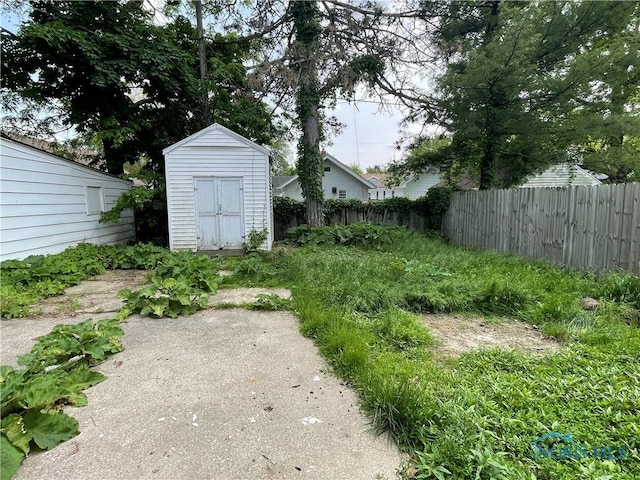 1741 Berkshire Pl, Toledo, OH 43613 - view of yard