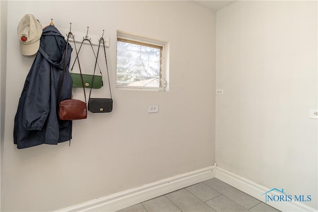 1407 Kenyon Dr, Toledo, OH 43614 - mudroom with tile patterned flooring and baseboards