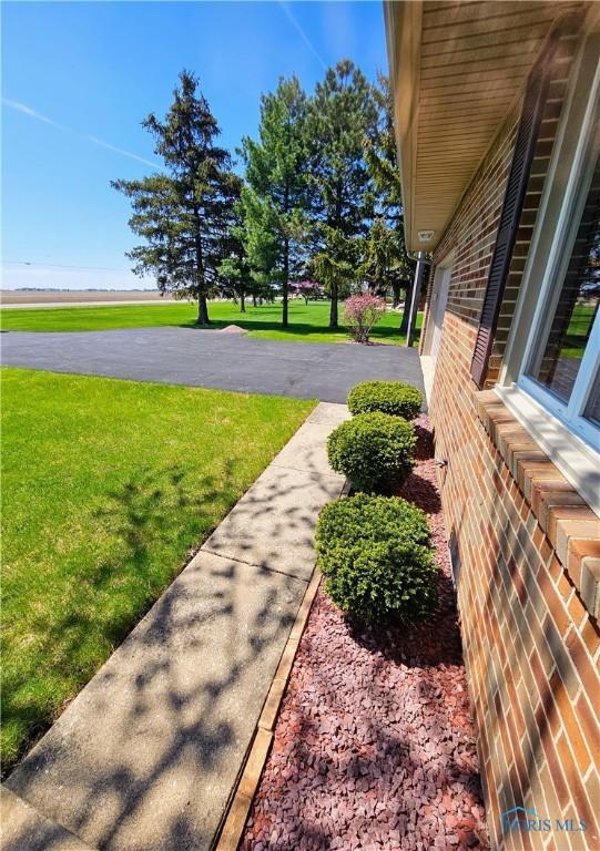 24046 Defiance Pike, Custar, OH 43511 - view of green lawn