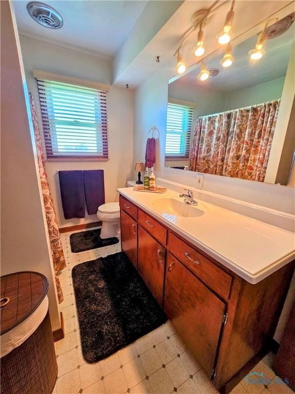 24046 Defiance Pike, Custar, OH 43511 - full bath featuring toilet and vanity