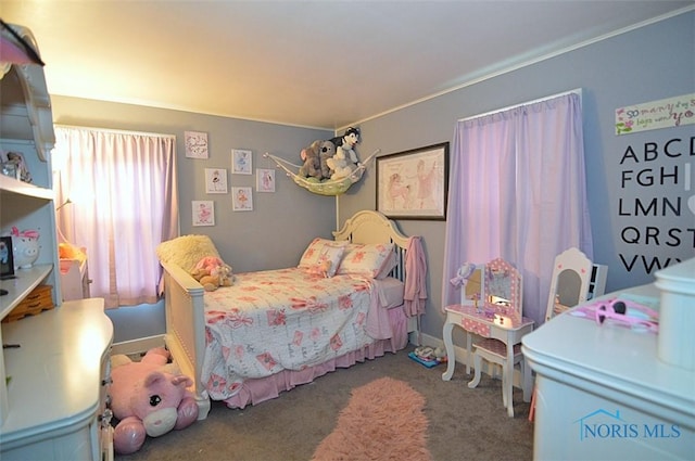 view of carpeted bedroom