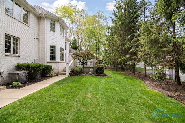4854 Cinnamon Ln, Sylvania, OH 43560 - view of yard with cooling unit