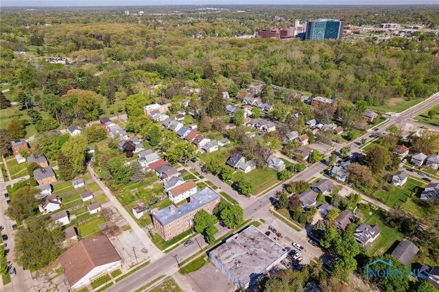 2289 Upton Ave, Toledo, OH 43606 - view of property location with a heavily wooded area