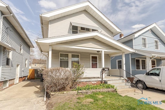 view of front of house featuring a porch