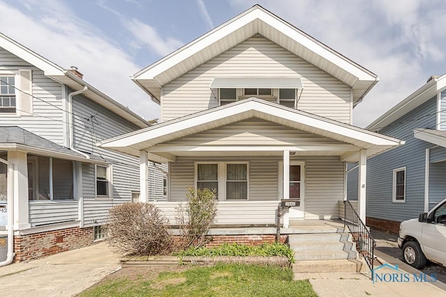 view of front of house featuring a porch