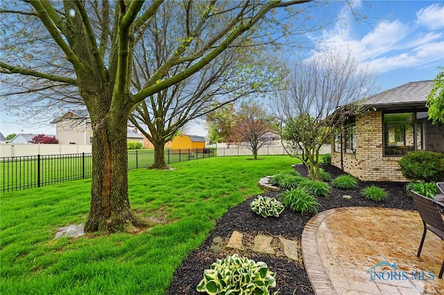 685 N Main St, Arlington, OH 45814 - view of yard featuring a patio