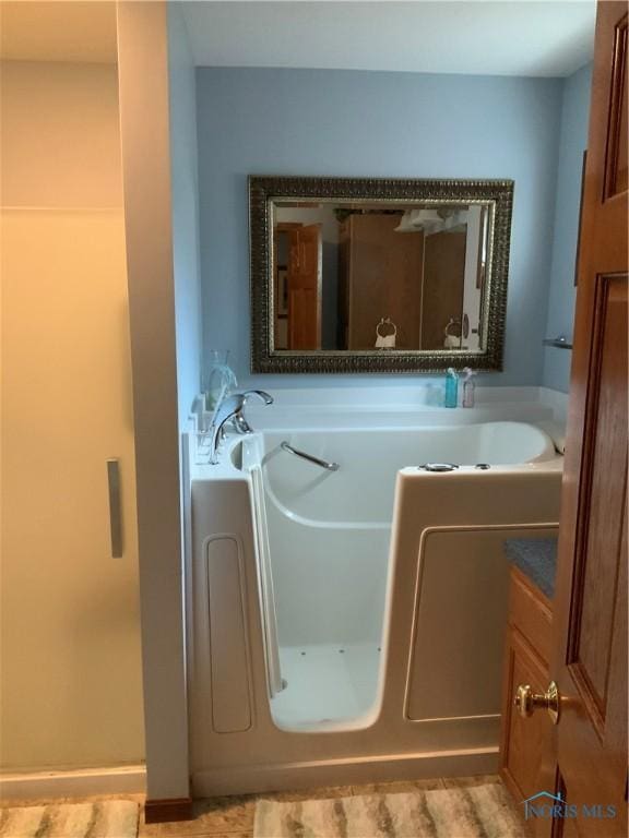 109 Rivers Edge Ln Unit C, Upper Sandusky, OH 43351 - full bathroom with a garden tub