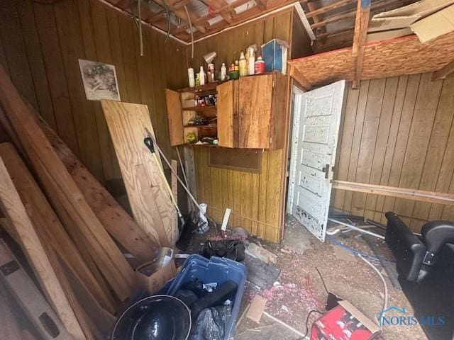 2111 Elm St, Toledo, OH 43608 - view of storage