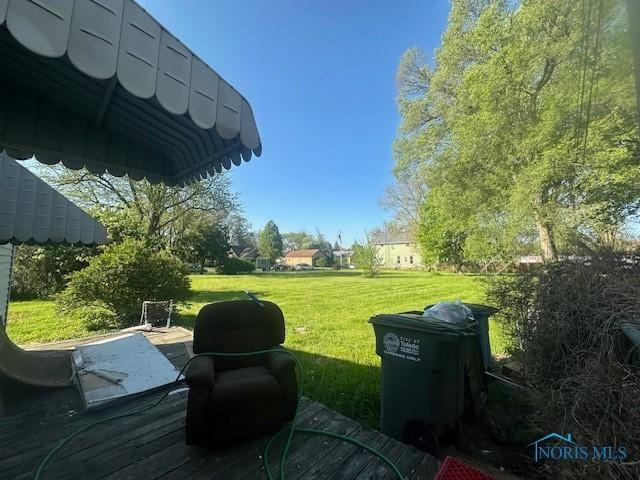 2111 Elm St, Toledo, OH 43608 - view of green lawn