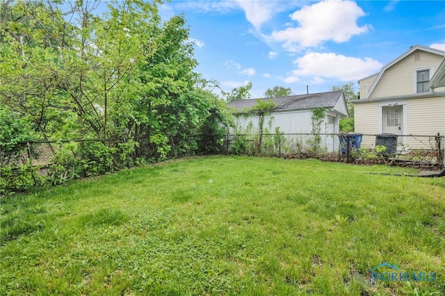 340 W 3rd St, Perrysburg, OH 43551 - view of yard