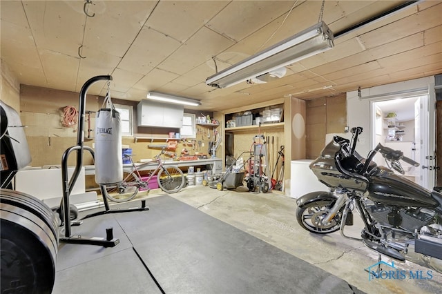 340 W 3rd St, Perrysburg, OH 43551 - view of garage