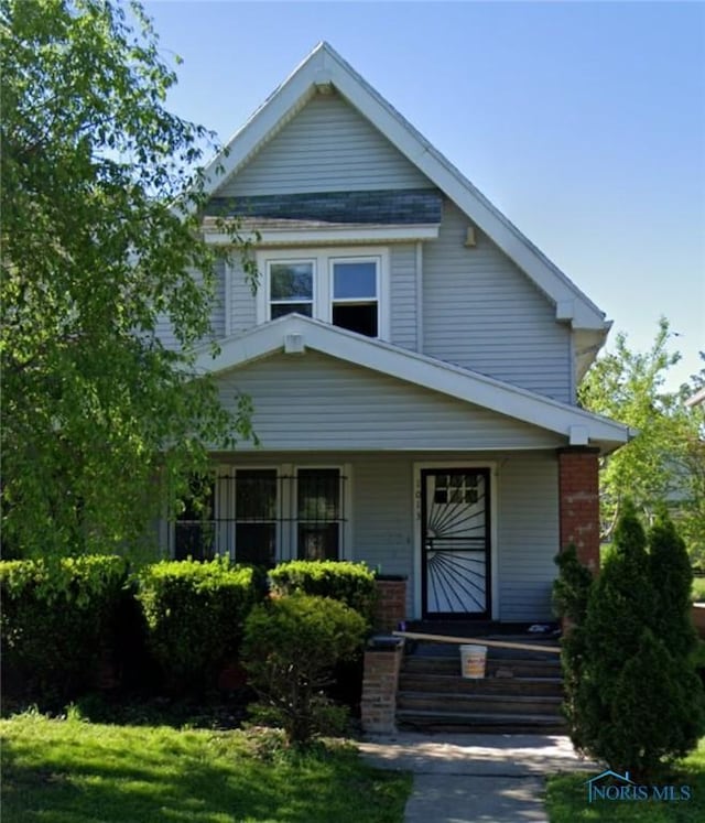 view of front facade featuring a porch