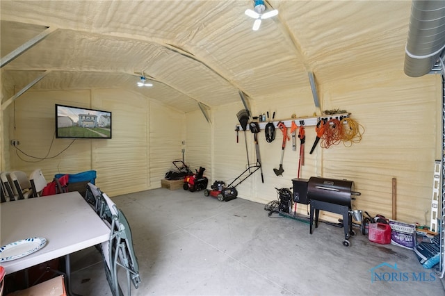 2352 108th St, Toledo, OH 43611 - view of garage