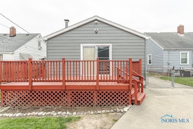 3134 Cragmoor Ave, Toledo, OH 43614 - back of house featuring a gate, fence, and a deck
