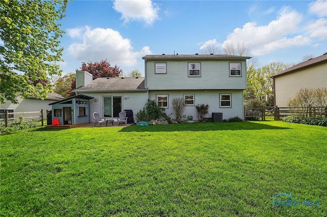 5532 Bentwood Dr, Toledo, OH 43615 - rear view of property featuring central AC unit and a patio area