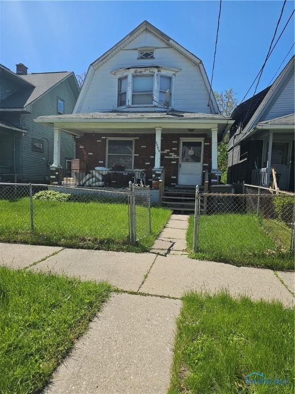 2465 Lawton Ave, Toledo, OH 43620 - photo 2