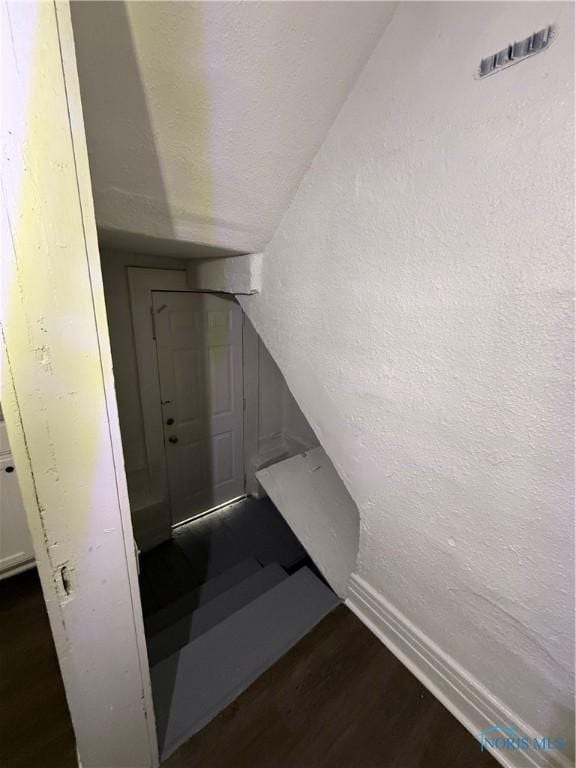 1821 Ridgewood Ave, Toledo, OH 43608 - interior space featuring baseboards and dark wood finished floors
