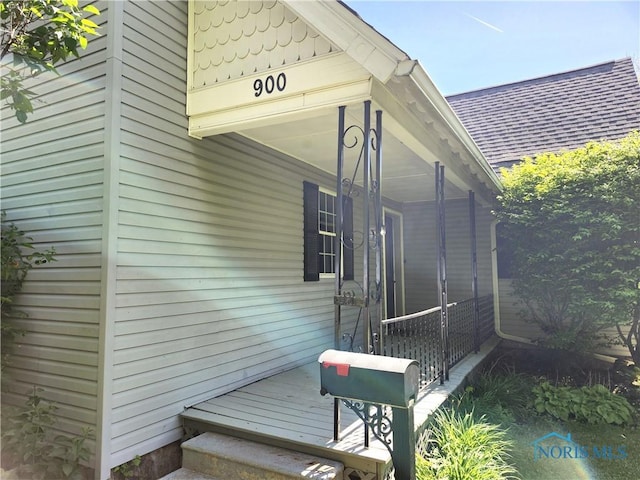 900 Leonard St, Fostoria, OH 44830 - view of property exterior