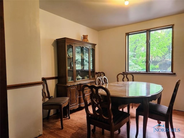 4405 Oldenburg Dr, Toledo, OH 43611 - dining room with wood finished floors