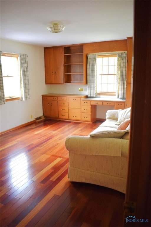 1527 S Ct, Findlay, OH 45840 - kitchen with plenty of natural light, open shelves, light wood-style floors, and baseboards