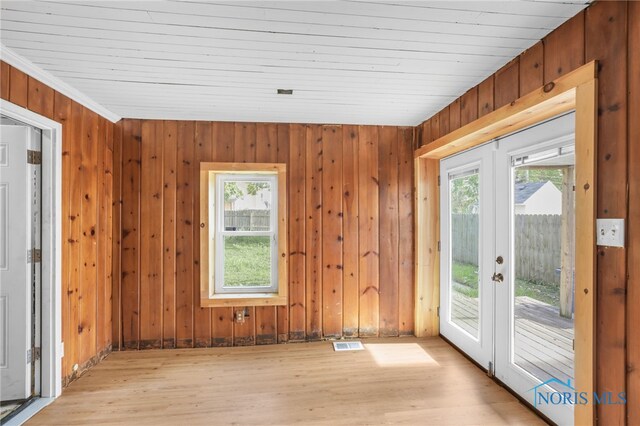 308 Crittenden Ave, Toledo, OH 43609 - unfurnished sunroom with french doors