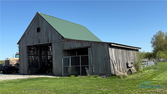 16820 Gipe Rd, Ney, OH 43549 - view of barn featuring a yard
