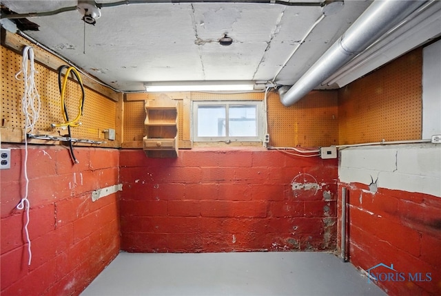 4315 Eastway St, Toledo, OH 43612 - below grade area with concrete block wall