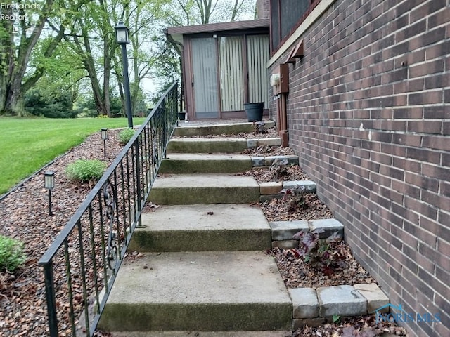 1875 State Route 101, Clyde, OH 43410 - view of stairway
