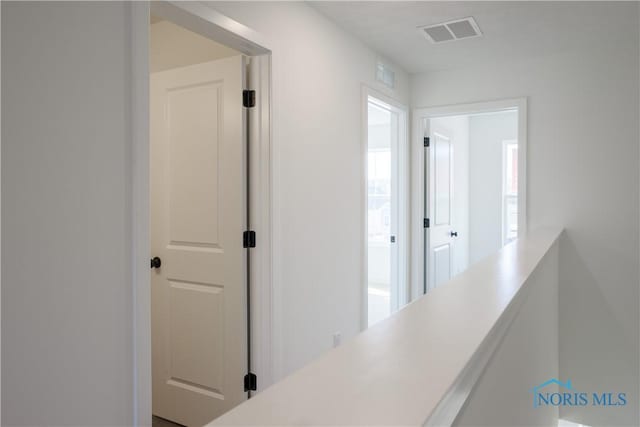 1089 Springcrest Dr, Waterville, OH 43566 - view of corridor
