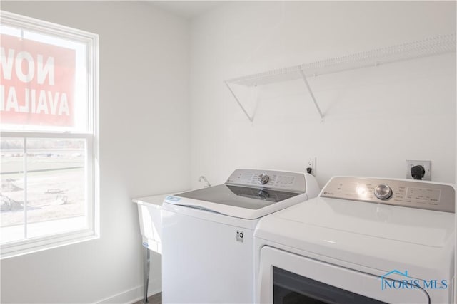 1089 Springcrest Dr, Waterville, OH 43566 - washroom featuring washer and clothes dryer and baseboards