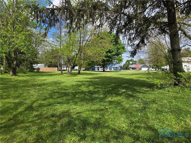 129 Stahl St, Bradner, OH 43406 - view of yard